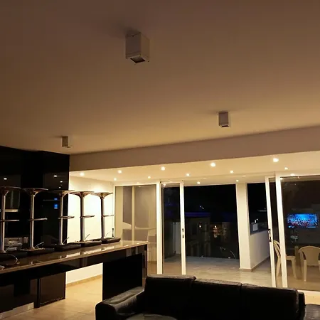 Freminore Sky Aprtments Daire Aya Napa