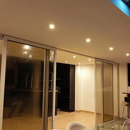 Freminore Sky Aprtments Apartamento *