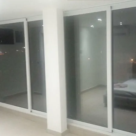 아파트 Freminore Sky Aprtments